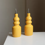 Oil pourer